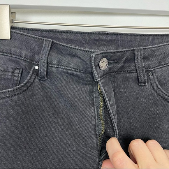 Joseph Ribkoff Cropped Embellished Hem Laser Detail Black Denim Jean - Picture 6 of 13